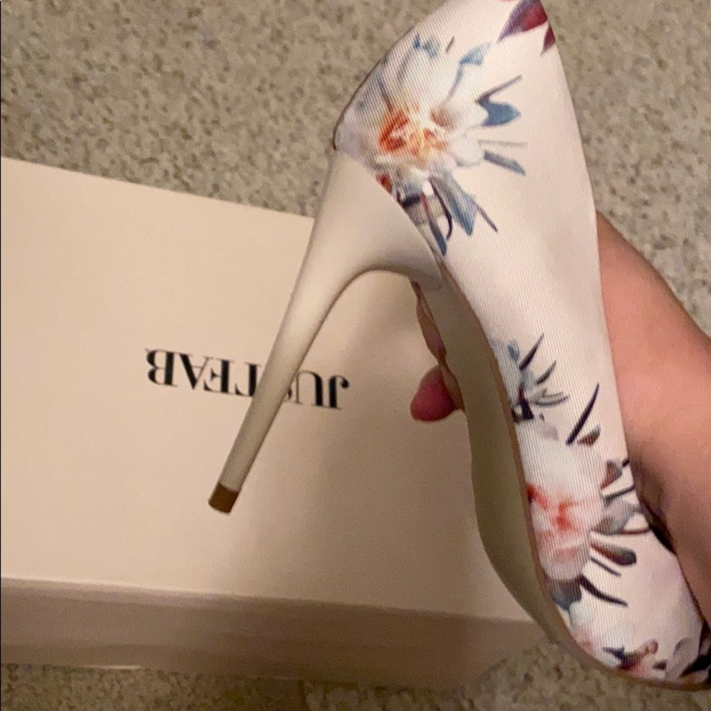Shoes - Picture 3 of 3